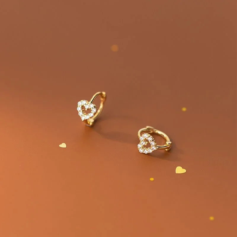 Neue Nette Süße Hohl Herz Zirkon Hoop Ohrring Für Frauen Klassische Glänzende Stud Ohrringe Mode Kleine Trendy Ohr Schnalle Schmuck